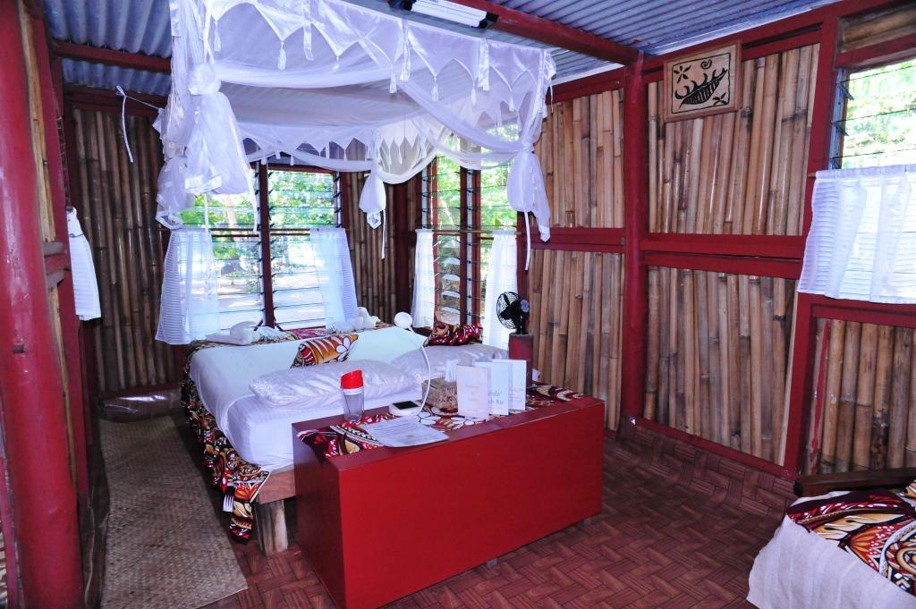 Dolphin Bay Divers Retreat Hotel Vatolotolo Esterno foto