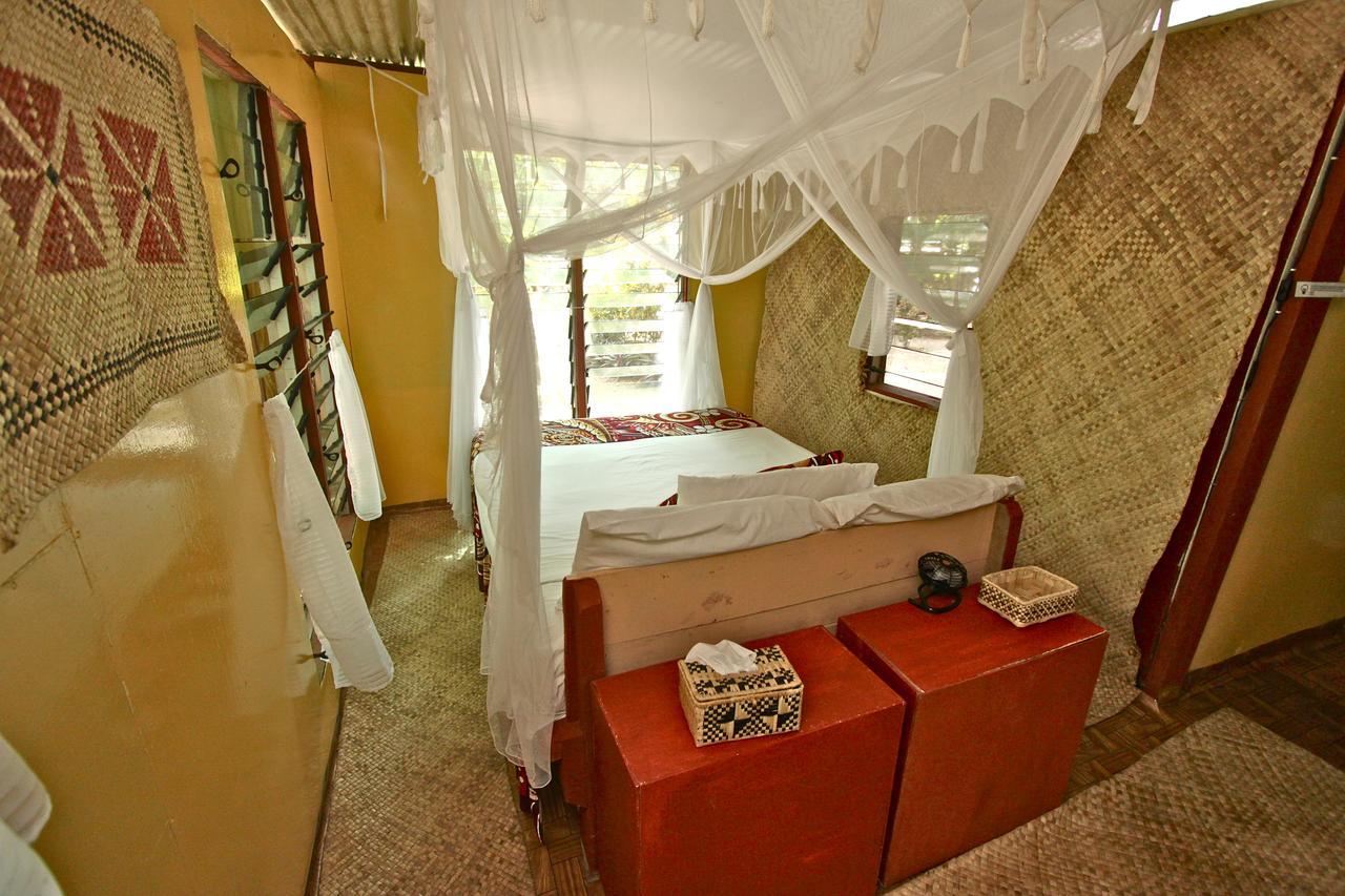 Dolphin Bay Divers Retreat Hotel Vatolotolo Esterno foto